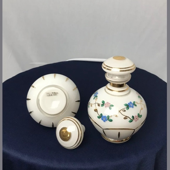 Vintage Satin Glass Perfume Vanity Bottle Set - Picture 3 of 6